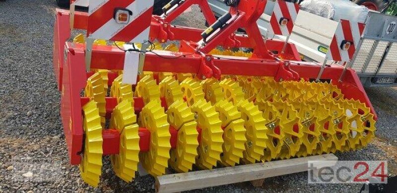 Packer & Walze des Typs Güttler Duplex 30-56, Neumaschine in Wegberg (Bild 1)