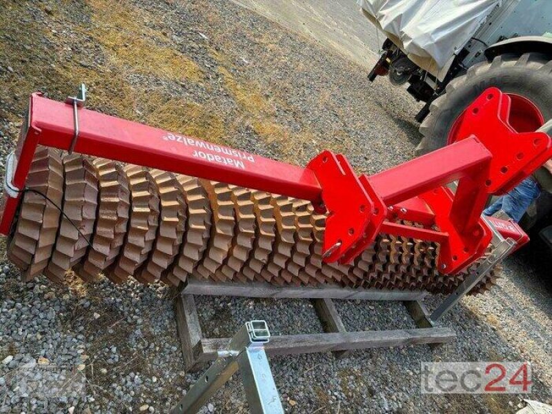 Packer & Walze des Typs Güttler Matador 32, Neumaschine in Wegberg (Bild 2)