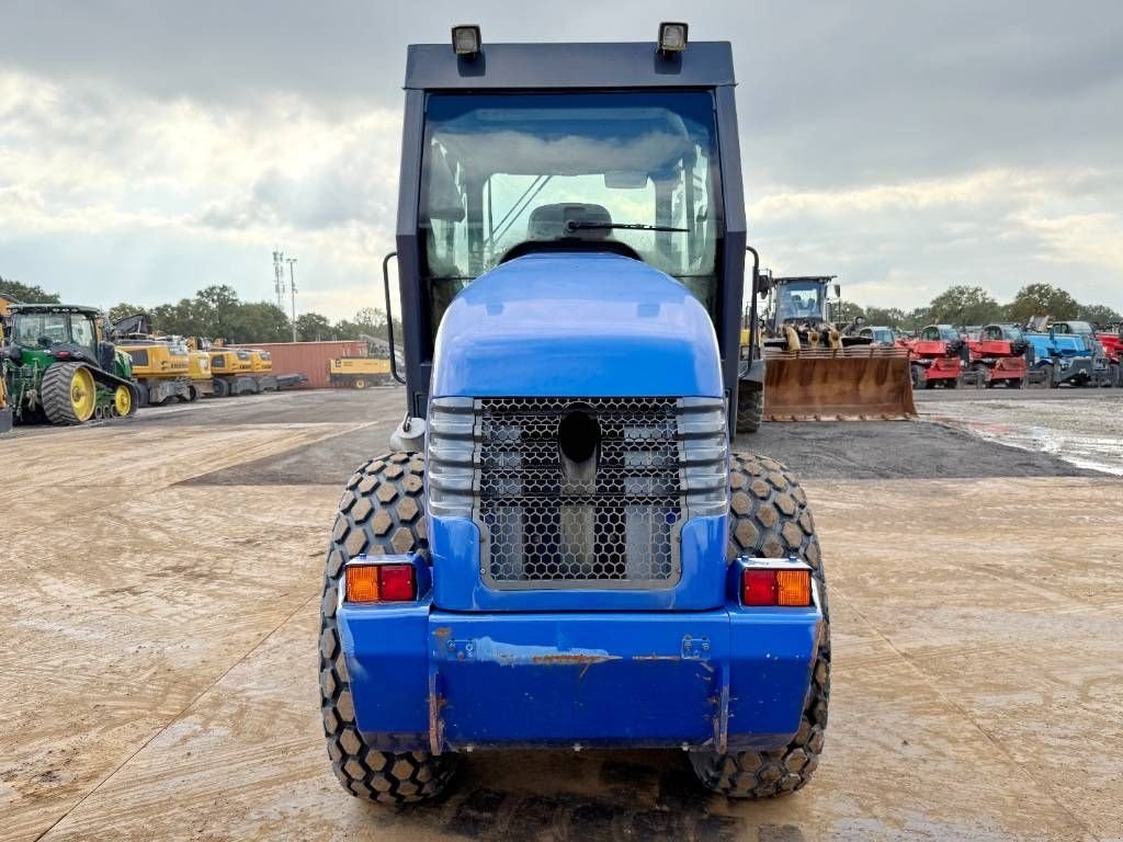 Packer & Walze van het type Hamm 3307 - Good Working Condition / Deutz Engine, Gebrauchtmaschine in Veldhoven (Foto 4)