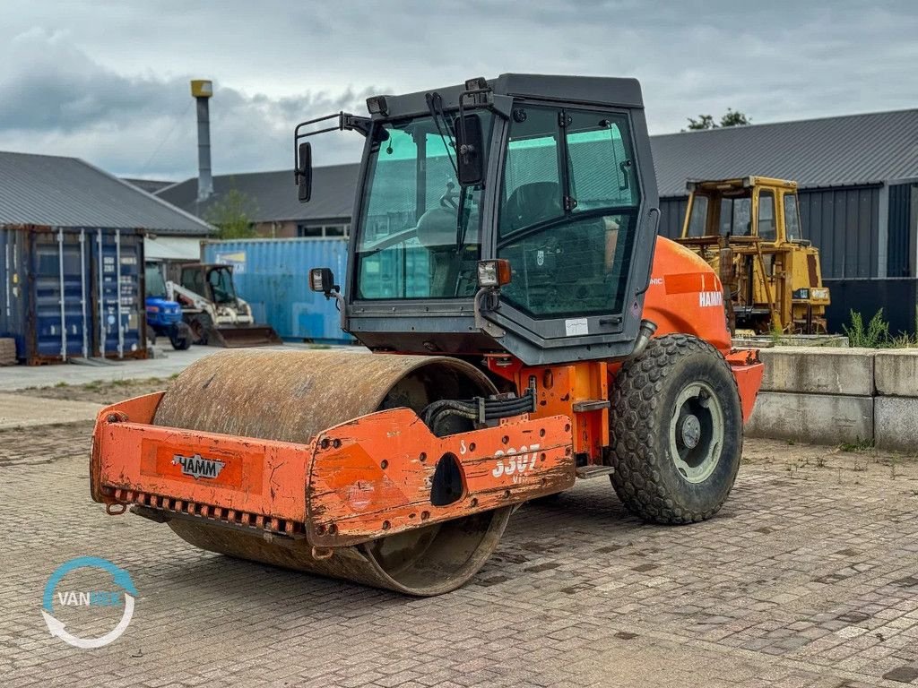 Packer & Walze типа Hamm 3307HT VIO, Gebrauchtmaschine в Oost West en Middelbeers (Фотография 2)