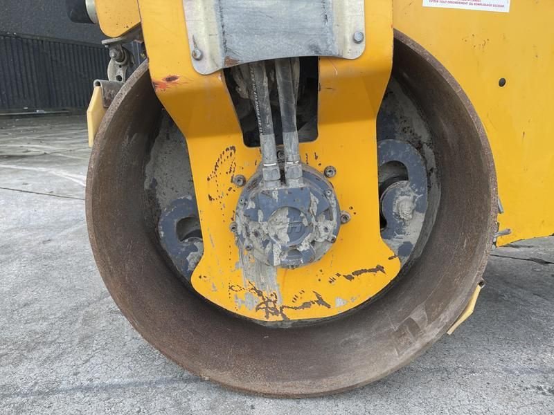 Packer & Walze του τύπου Hamm HD 12 VV, Gebrauchtmaschine σε Waregem (Φωτογραφία 9)