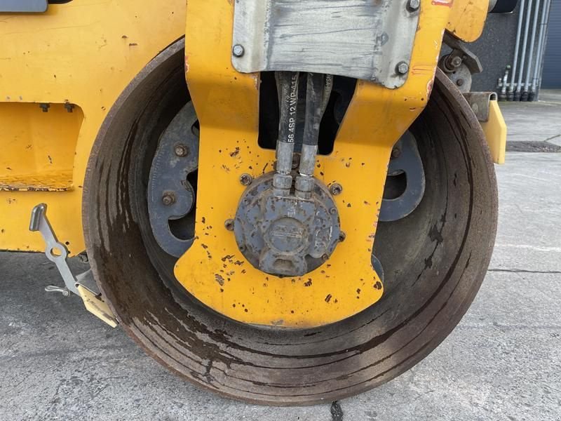 Packer & Walze του τύπου Hamm HD 12 VV, Gebrauchtmaschine σε Waregem (Φωτογραφία 11)