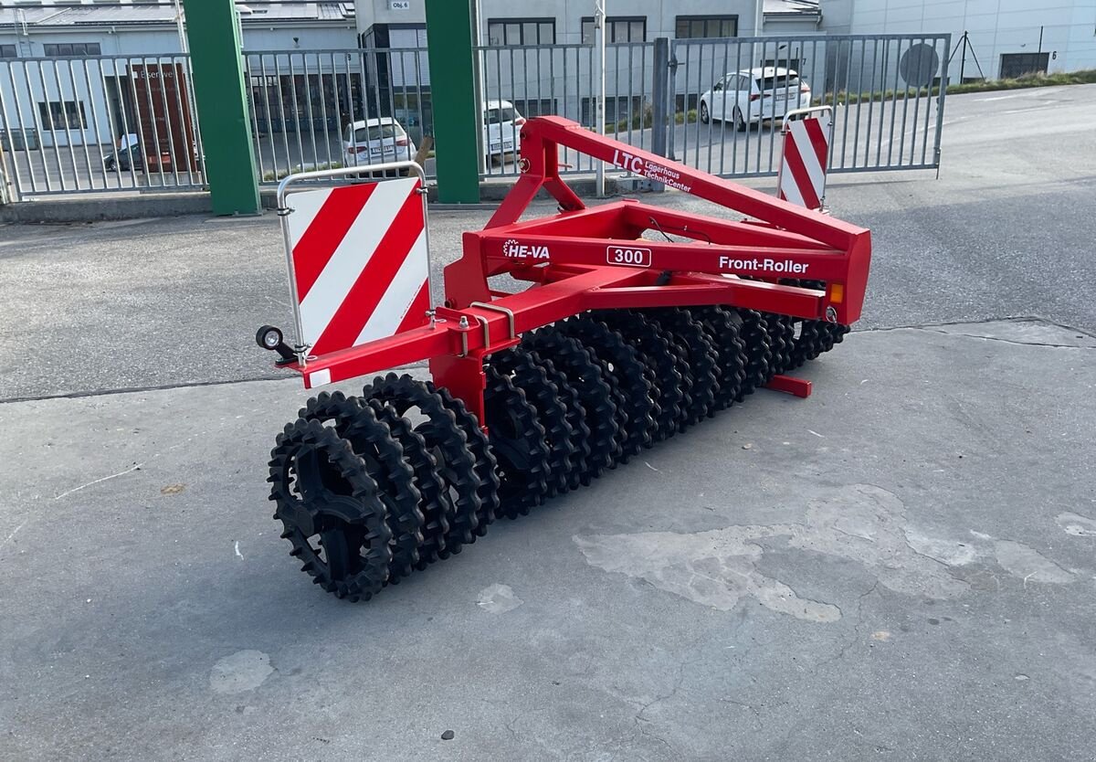 Packer & Walze of the type HE-VA Front-Roller 3 m Cross-Kill 550-600 mm, Neumaschine in Zwettl (Picture 2)