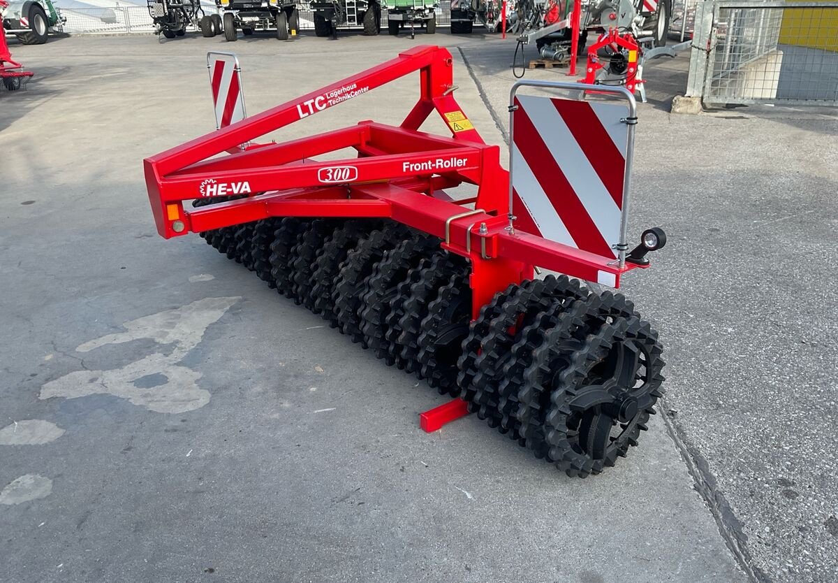 Packer & Walze of the type HE-VA Front-Roller 3 m Cross-Kill 550-600 mm, Neumaschine in Zwettl (Picture 1)