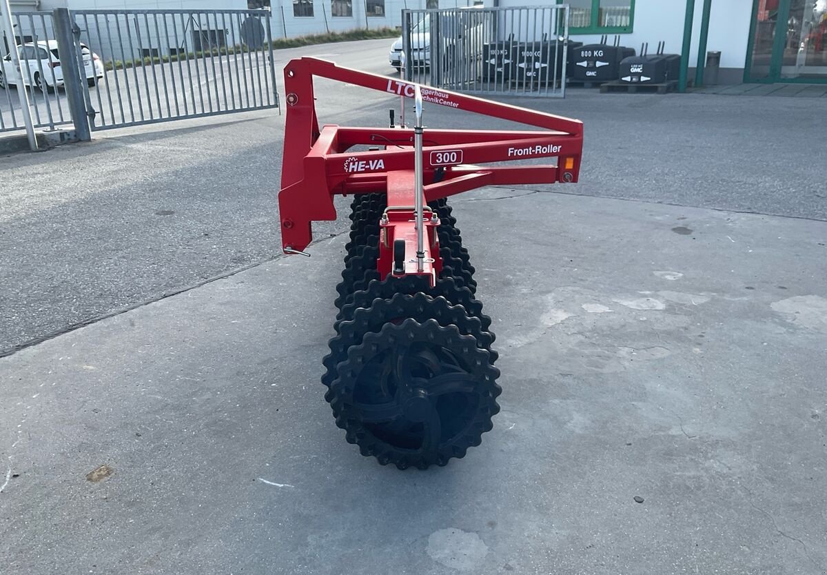 Packer & Walze des Typs HE-VA Front-Roller 3 m Cross-Kill 550-600 mm, Neumaschine in Zwettl (Bild 7)