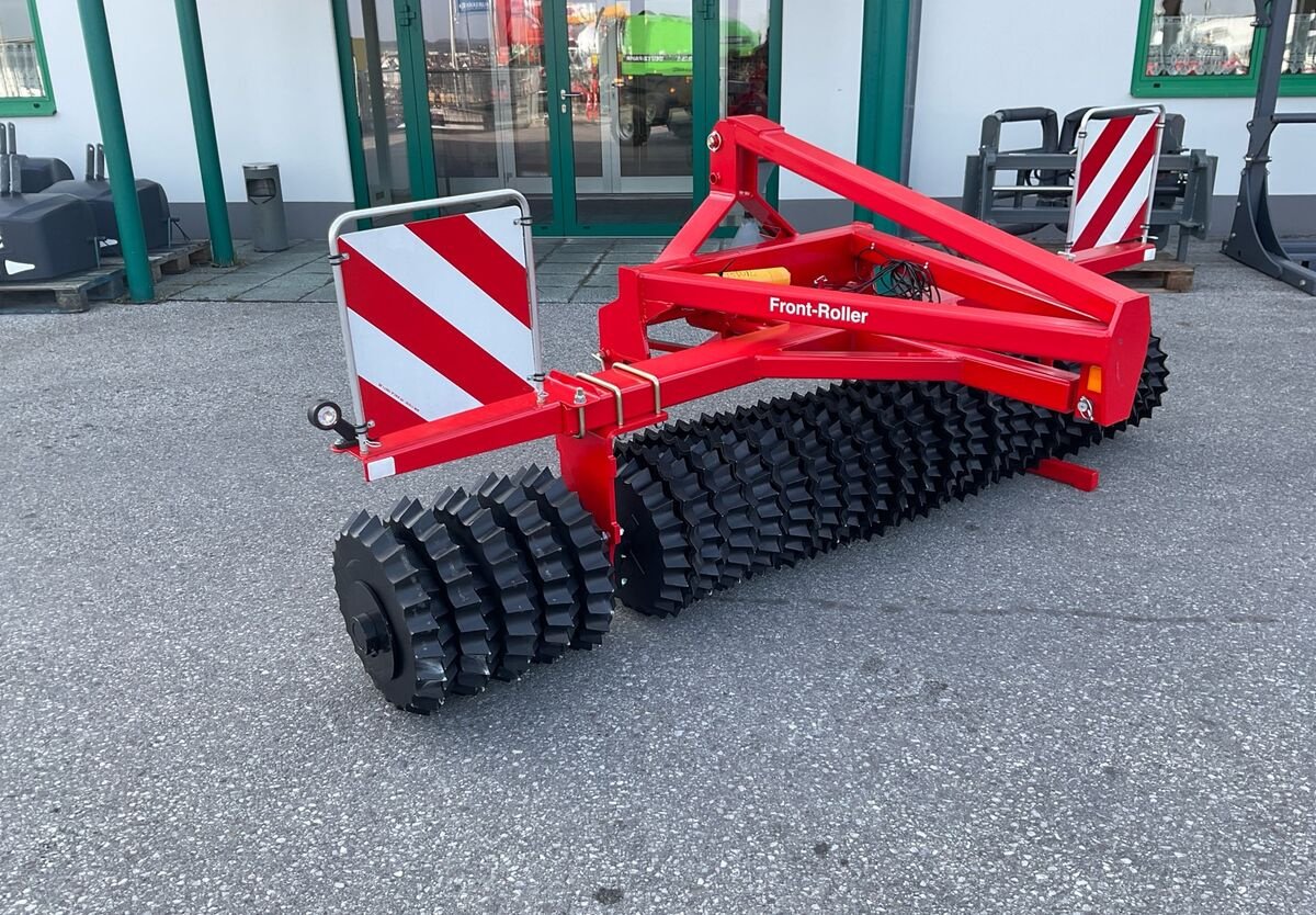 Packer & Walze des Typs HE-VA Front-Roller 3 m Sternring 450-500, Neumaschine in Zwettl (Bild 2)