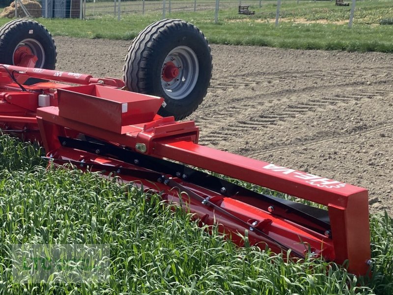 Packer & Walze van het type HE-VA Messerwalze HE-VA, Neumaschine in Korneuburg