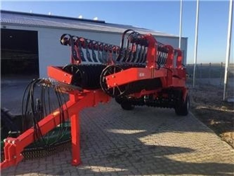 Packer & Walze типа HE-VA Tip - Roller 1020 560 mm. Cambrigde / Springboard, Gebrauchtmaschine в Mern (Фотография 1)