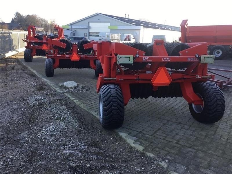 Packer & Walze от тип HE-VA Tip - Roller 1020 Cambridge forskelligt udstyr, Gebrauchtmaschine в Mern (Снимка 4)