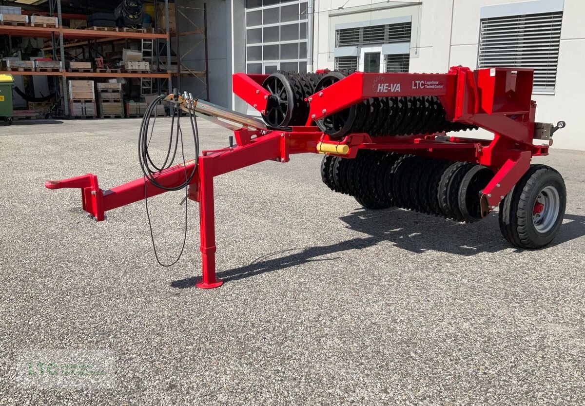 Packer & Walze du type HE-VA TIP Roller 5,4m, Neumaschine en Korneuburg (Photo 1)