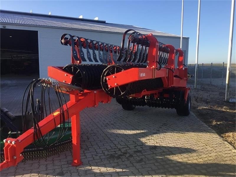 Packer & Walze от тип HE-VA TIP ROLLER 630 cm, Spring-Board, Gebrauchtmaschine в Mern (Снимка 3)