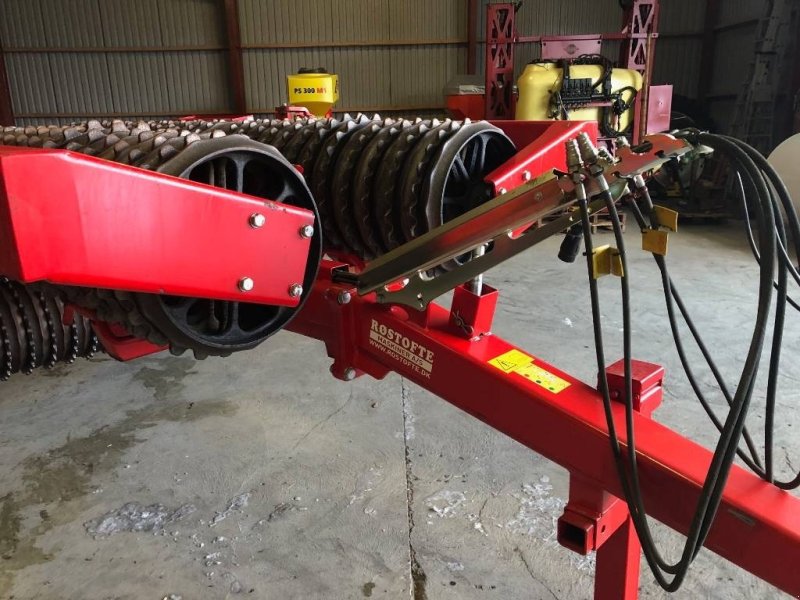 Packer & Walze типа HE-VA Tip-Roller 8.2, Gebrauchtmaschine в Mern