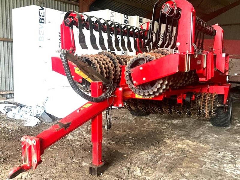 Packer & Walze van het type HE-VA TIP ROLLER 820 Spring-Board + Hydr. Bremser, Gebrauchtmaschine in Borre (Foto 1)