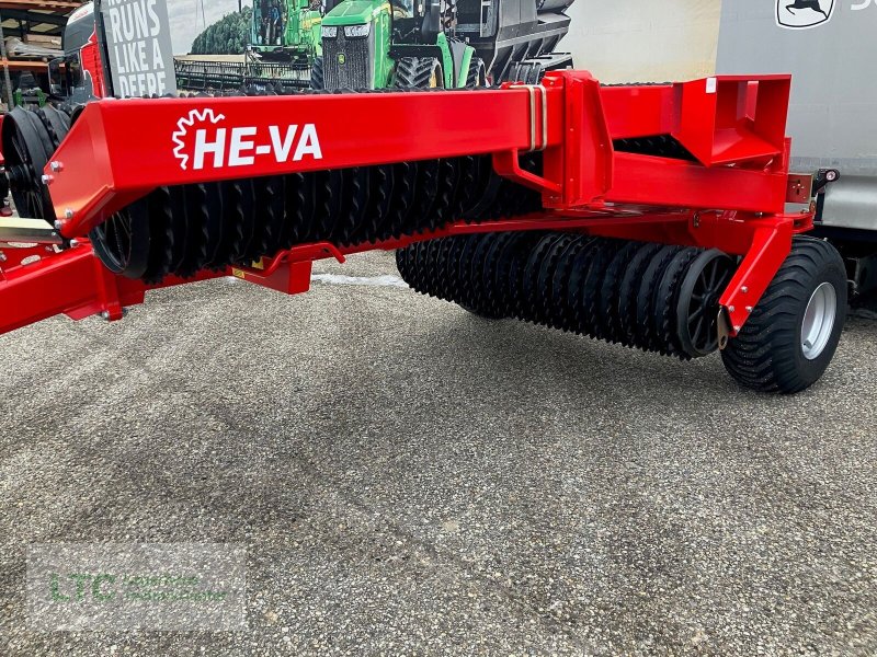 Packer & Walze Türe ait HE-VA Tiproller 820, Neumaschine içinde Korneuburg