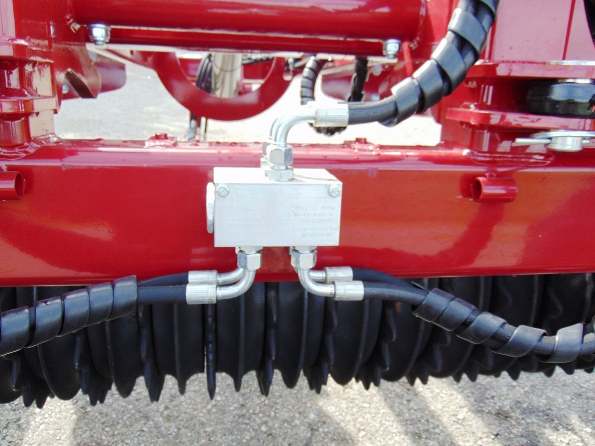 Packer & Walze des Typs InterTech Cambridgewalze 500, 6,3m, Neumaschine in Neukirchen am Walde  (Bild 8)