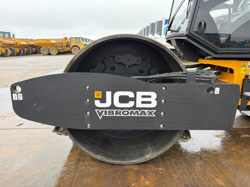 Packer & Walze of the type JCB VM200D (20t), Neumaschine in Velddriel (Picture 11)