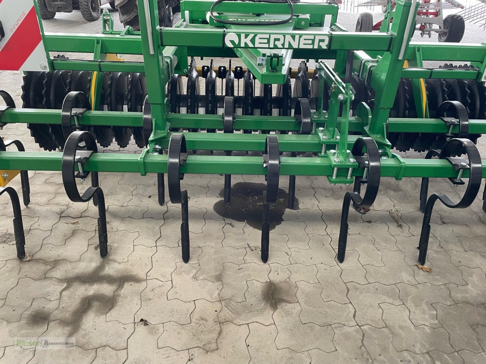 Packer & Walze типа Kerner FP 300, Frontpacker, Messeregge, "Bestellprämie sichern Jan/Feb. 26", Neumaschine в Nördlingen (Фотография 3)