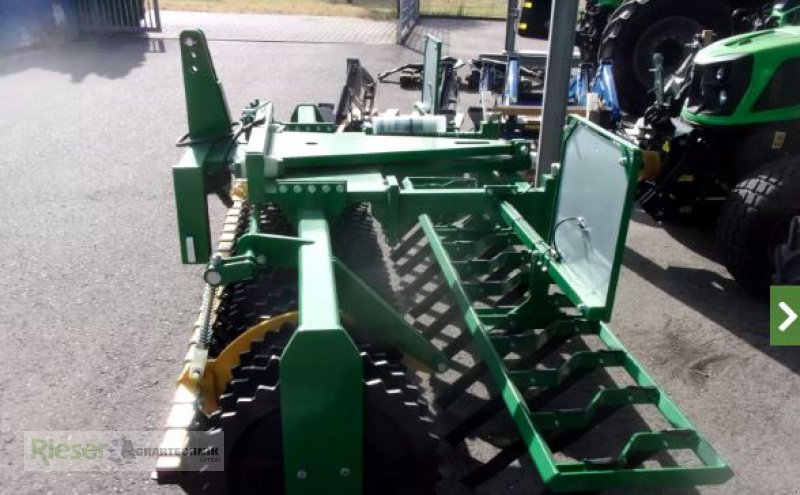 Packer & Walze des Typs Kerner FP 300, Walze ICW, Messeregge, Frontpacker, Frühbezug 8 % Sonderrabatt, Neumaschine in Nördlingen (Bild 2)