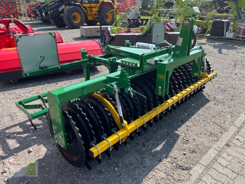 Packer & Walze of the type Kerner FP 300, Neumaschine in Risum-Lindholm (Picture 1)