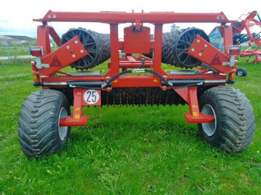 Packer & Walze del tipo Kverneland ACTIROLL 830, Gebrauchtmaschine en Einvaux (Imagen 5)