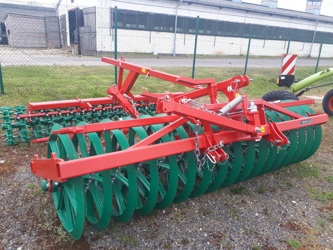 Packer & Walze des Typs Kverneland WP 902– 330, Neumaschine in Angermünde/OT Kerkow (Bild 1)