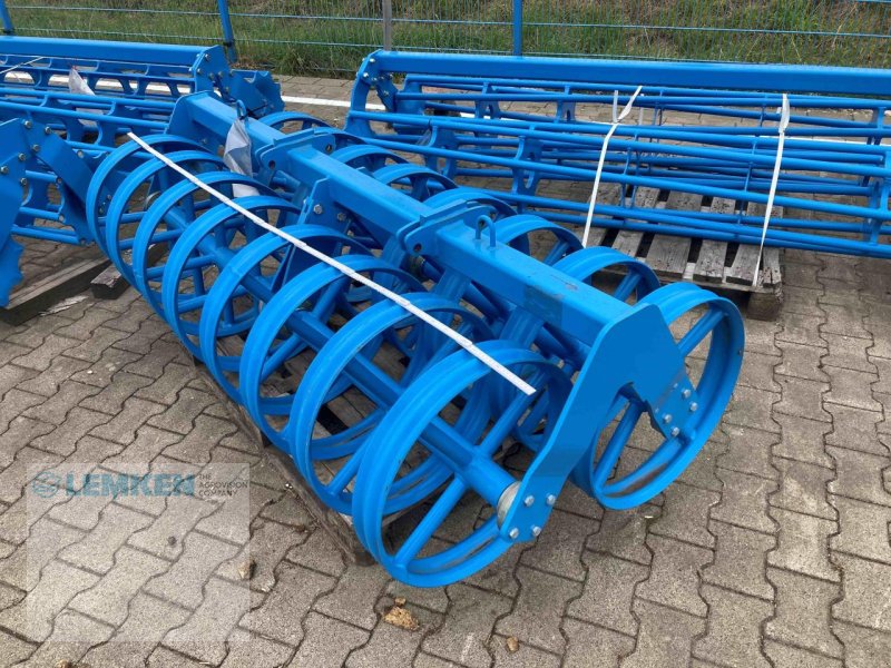 Packer & Walze del tipo Lemken Doppelprofilringwalze 2 Meter D540 (Fahrtrichtung links), Neumaschine In Alpen (Immagine 1)