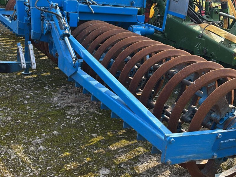 Lemken Frontpacker Variopack 110, Gebrauchtmaschine, Год выпуска: 2007 (Фотография 1) Packer & Walze типа Lemken Frontpacker Variopack 110, Gebrauchtmaschine в Lohe-Rickelshof (Фотография 1)
