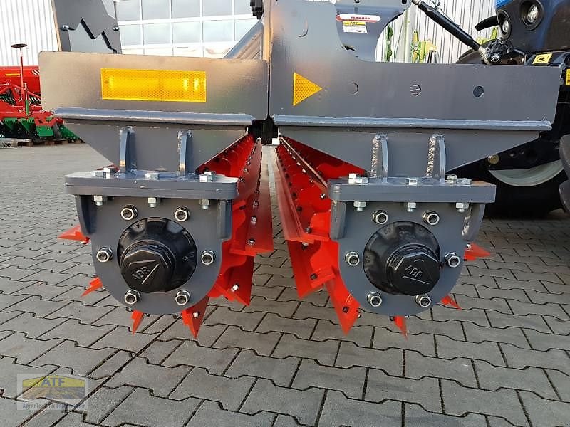 Packer & Walze des Typs Madara Messerwalze RL 300 D EU, Neumaschine in Teublitz (Bild 5)