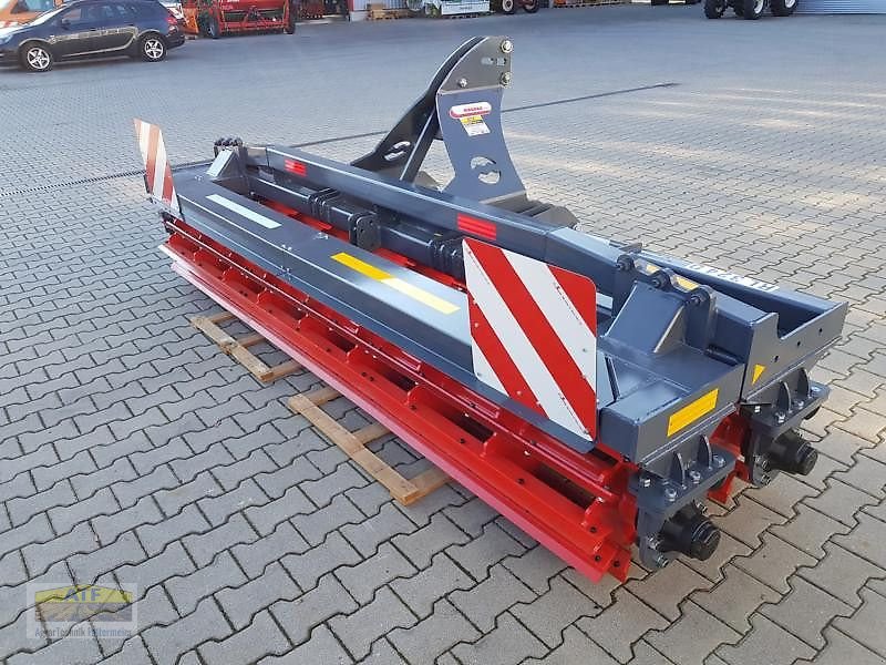 Packer & Walze of the type Madara Messerwalze RL 300 D EU, Neumaschine in Teublitz (Picture 1)