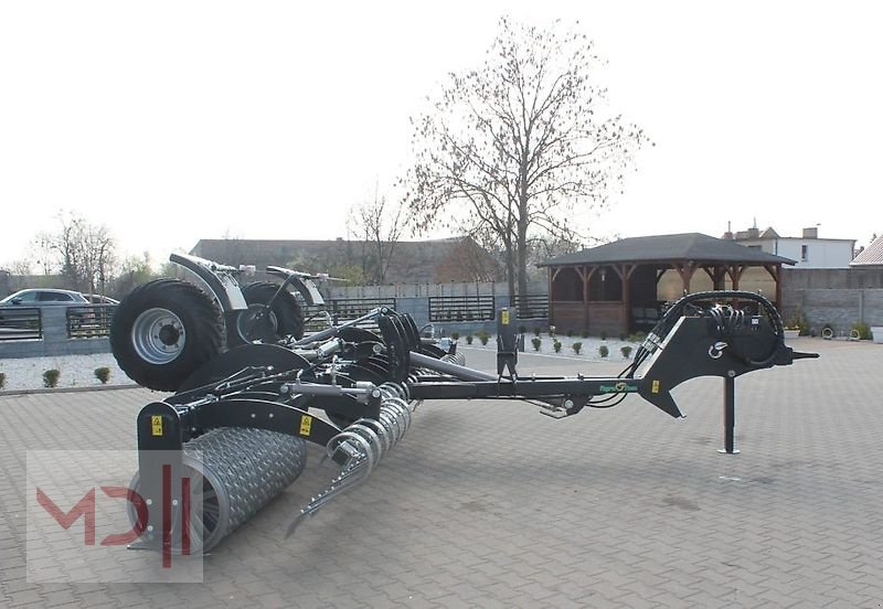 Packer & Walze des Typs MD Landmaschinen AGT Cambridgewalze WD Premium  5 m -6 m 3 Zylinder, Neumaschine in Zeven (Bild 12)