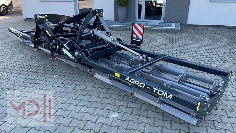 Packer & Walze des Typs MD Landmaschinen AGT Frontpacker FPNH 4,0m ,5,0m ,6,0m, Neumaschine in Zeven (Bild 1)