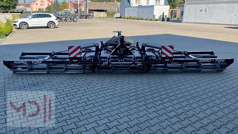 Packer & Walze des Typs MD Landmaschinen AGT Frontpacker FPNH 4,0m ,5,0m ,6,0m, Neumaschine in Zeven (Bild 3)