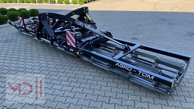 Packer & Walze des Typs MD Landmaschinen AGT Frontpacker FPNH 4,0m ,5,0m ,6,0m, Neumaschine in Zeven (Bild 5)