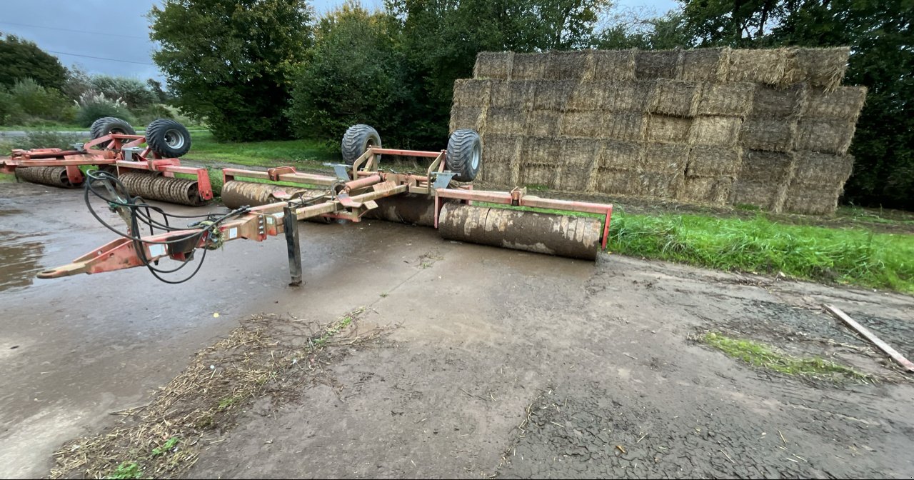 Packer & Walze des Typs Quivogne Rlm1 m, Gebrauchtmaschine in JOSSELIN (Bild 1)