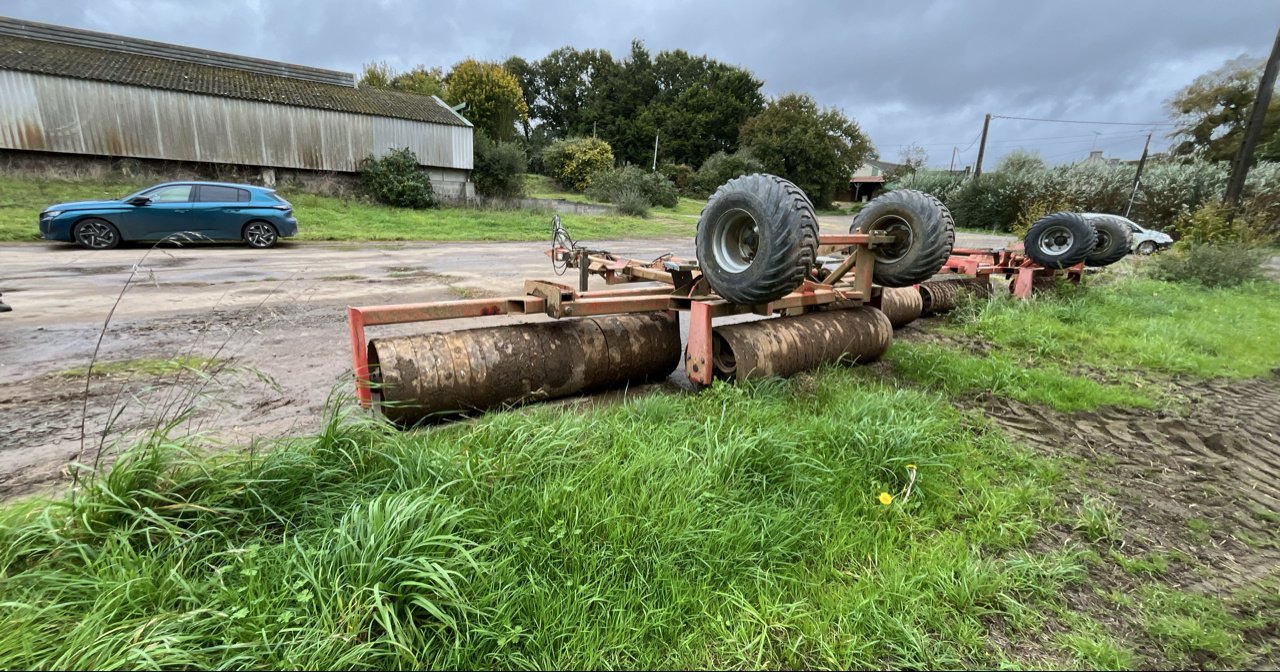 Packer & Walze des Typs Quivogne Rlm1 m, Gebrauchtmaschine in JOSSELIN (Bild 4)