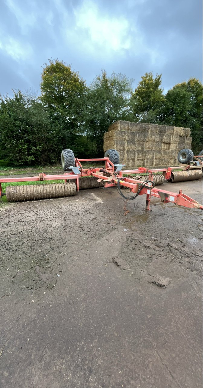 Packer & Walze des Typs Quivogne Rlm1 m, Gebrauchtmaschine in JOSSELIN (Bild 2)