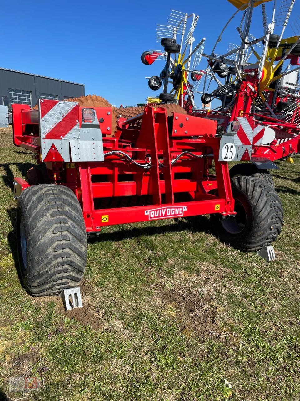 Packer & Walze des Typs Quivogne Rollmot 730 F, Neumaschine in Bonndorf (Bild 2)