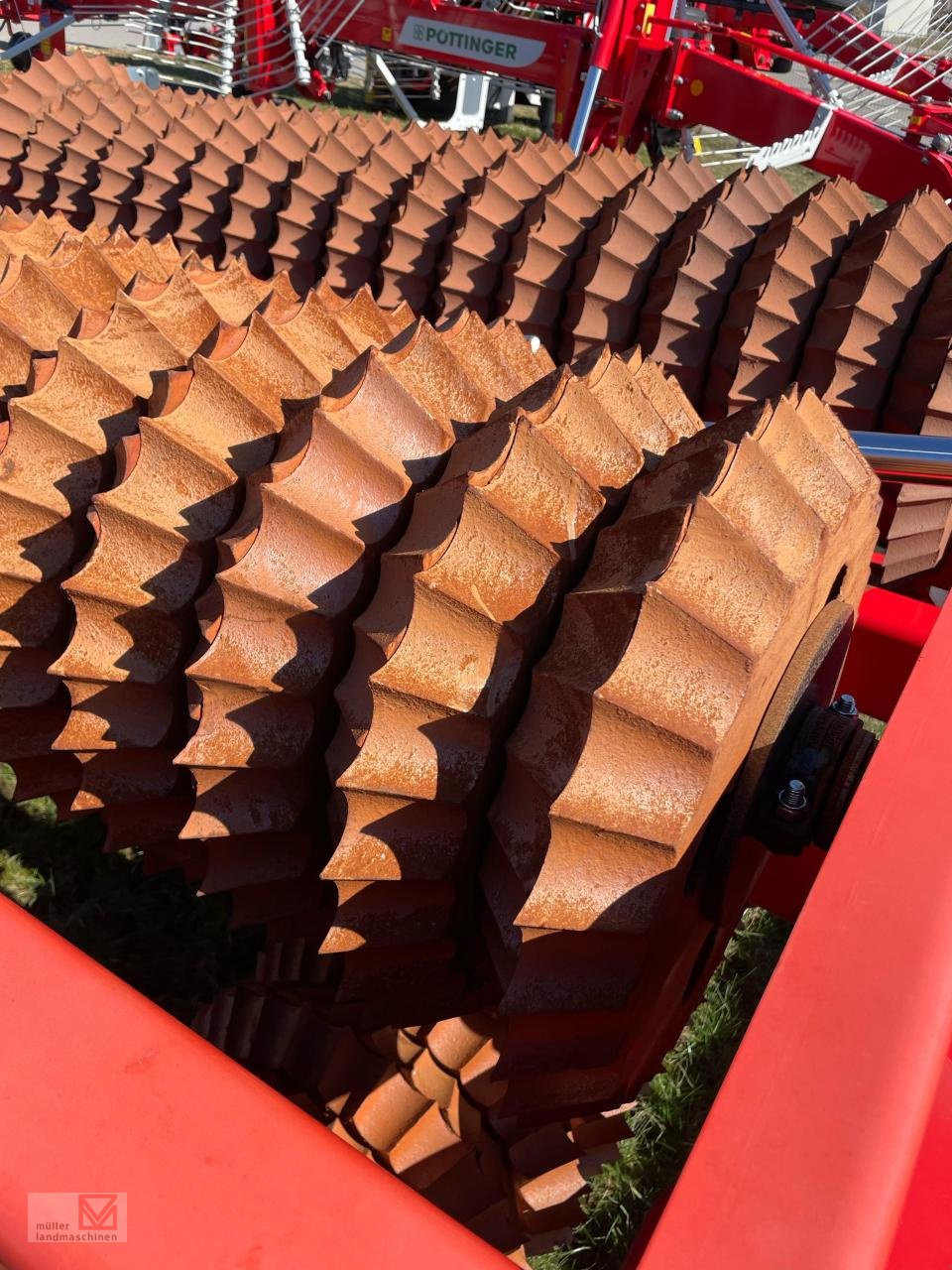 Packer & Walze des Typs Quivogne Rollmot 730 F, Neumaschine in Bonndorf (Bild 3)