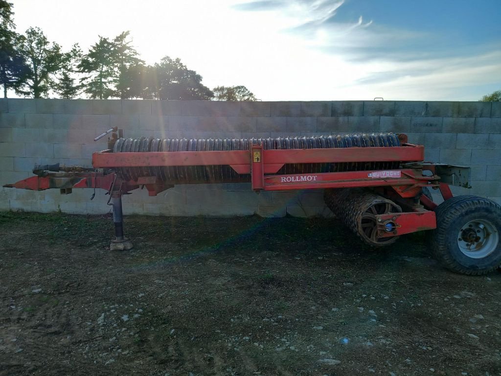 Packer & Walze Türe ait Quivogne Rollmot 830 RLM, Gebrauchtmaschine içinde BRECE (resim 2)