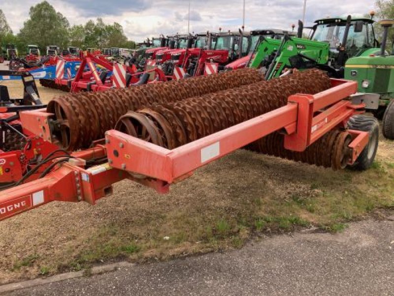 Packer & Walze of the type Quivogne ROLLMOT, Gebrauchtmaschine in Belleville sur Meuse (Picture 3)