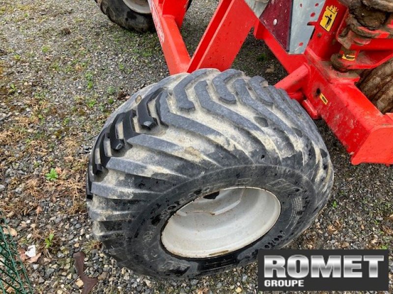 Packer & Walze des Typs Quivogne ROLLMOT830, Gebrauchtmaschine in Gennes sur glaize (Bild 11)
