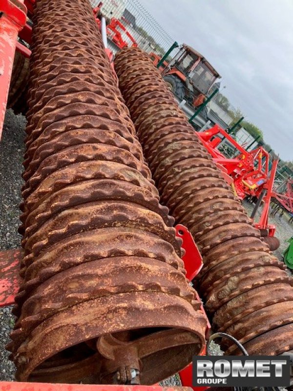 Packer & Walze des Typs Quivogne ROLLMOT830, Gebrauchtmaschine in Gennes sur glaize (Bild 9)