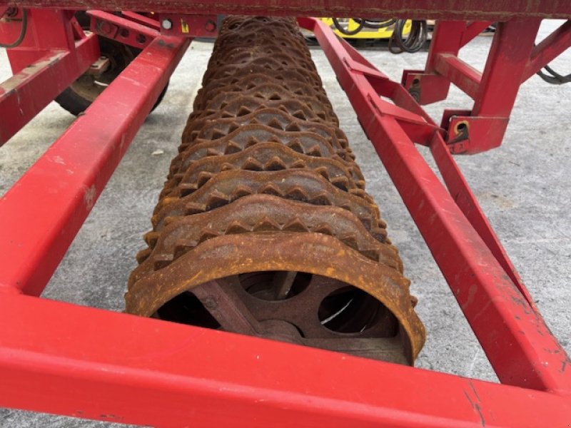 Packer & Walze типа Quivogne ROUR 830, Gebrauchtmaschine в VERDUN (Фотография 6)