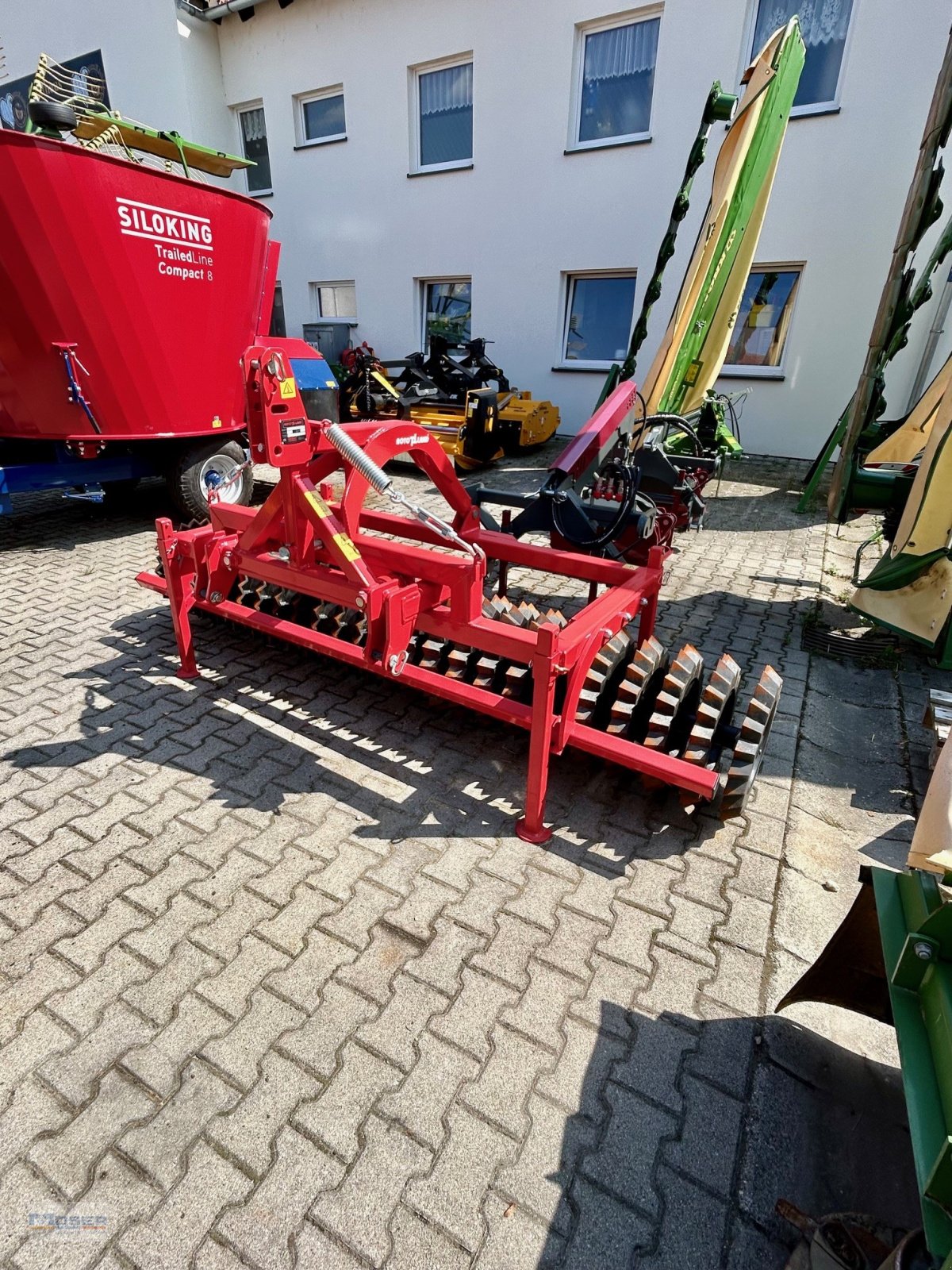 Packer & Walze des Typs Rotoland Star 3.0, Neumaschine in Massing (Bild 1)