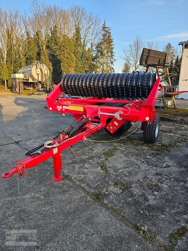 Packer & Walze des Typs SMS Teran 700, Neumaschine in Flessau (Bild 1)