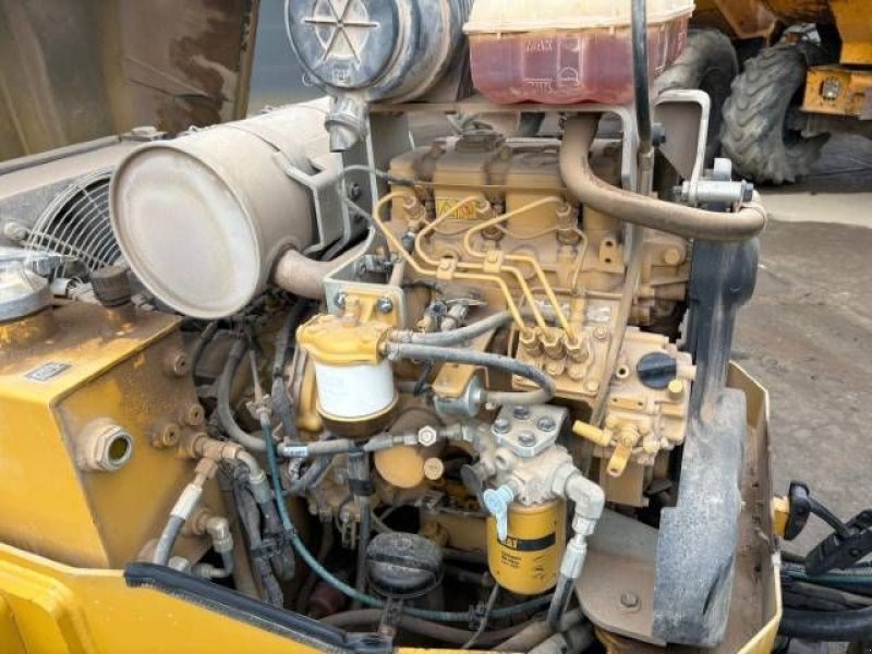 Packer & Walze des Typs Sonstige Cat CB 24 B, Gebrauchtmaschine in MOL (Bild 3)