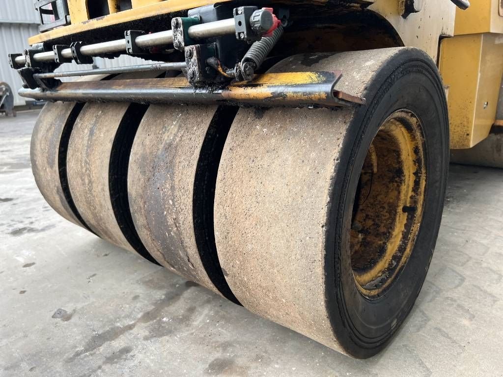 Packer & Walze van het type Sonstige Cat CC24, Gebrauchtmaschine in Venlo (Foto 7)