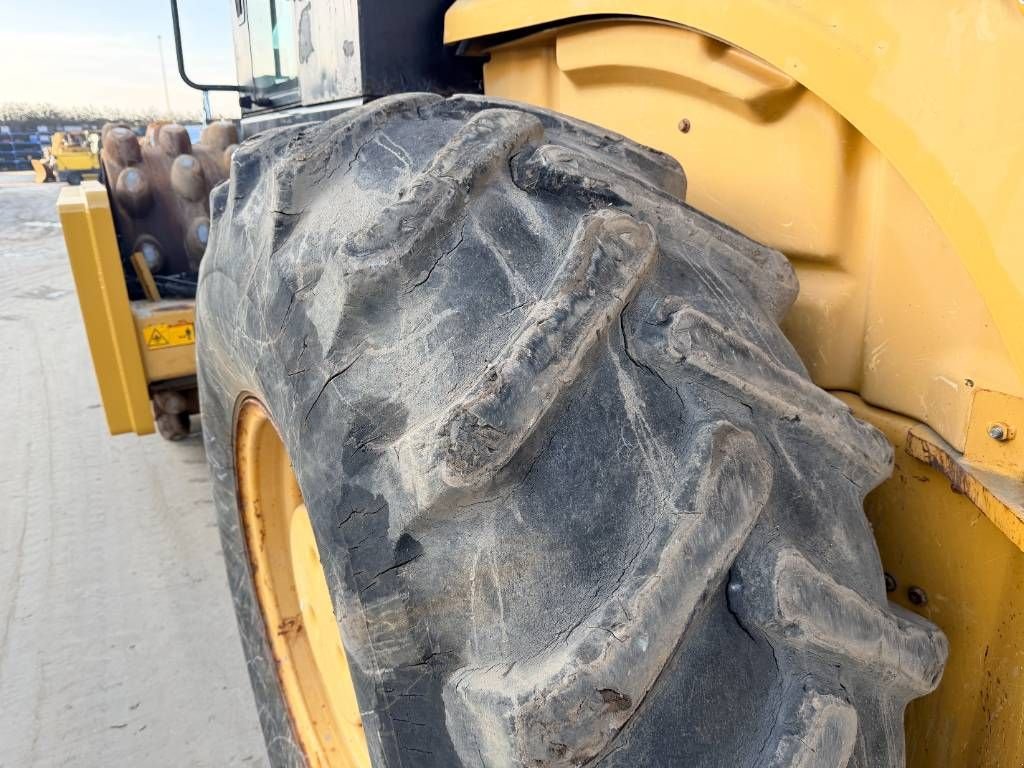 Packer & Walze des Typs Sonstige Cat CP76, Gebrauchtmaschine in Venlo (Bild 7)