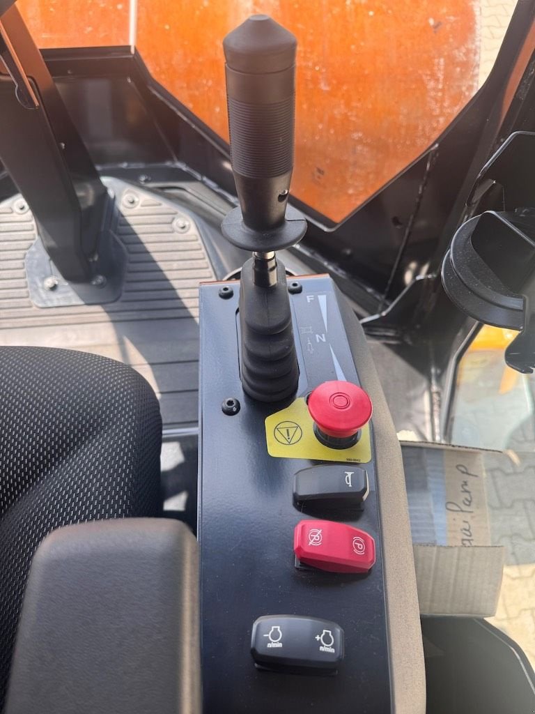 Packer & Walze tip Sonstige Cat CS10GC, Gebrauchtmaschine in Oud Gastel (Poză 10)