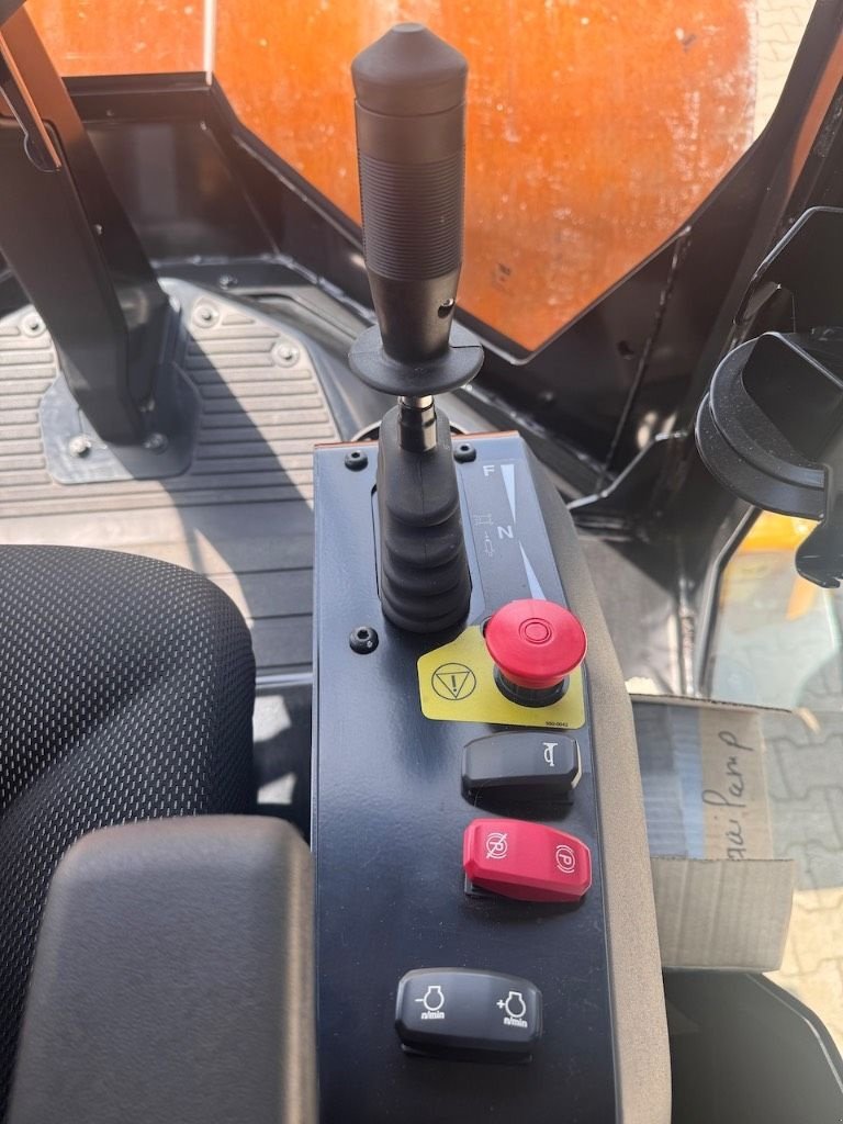 Packer & Walze типа Sonstige Cat CS10GC, Gebrauchtmaschine в Oud Gastel (Фотография 10)